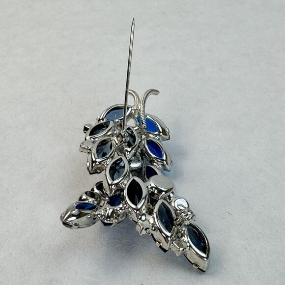 VTG Juliana Silver-Tone Leaf Brooch Blue Green Glass Rhinestone Open Back Pin - Picture 4 of 11